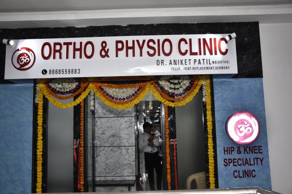Ortho and Physio clinic in pune-knee and hip replacement